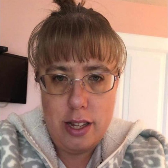 Meet your Posher, Shelley - Picture 1 of 1